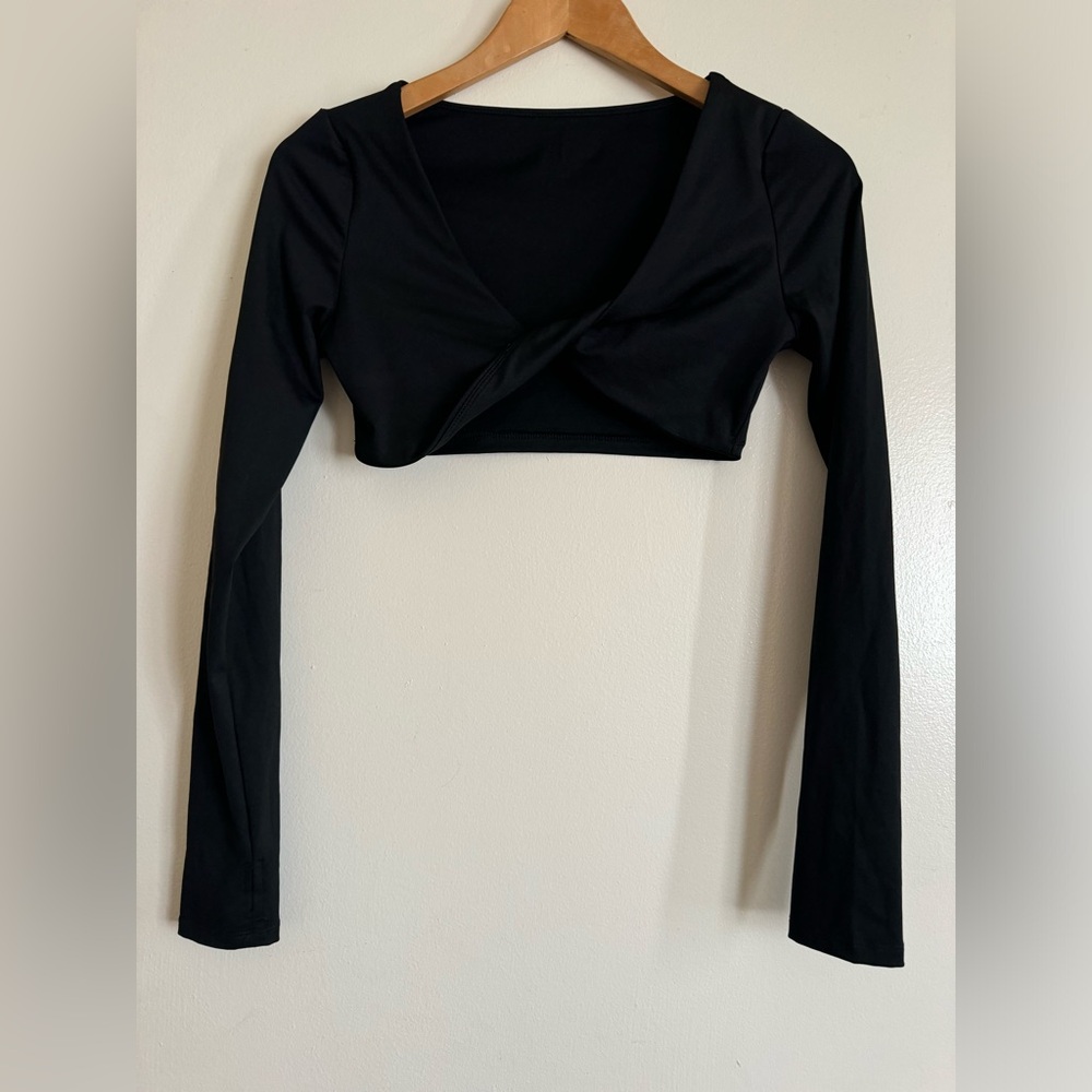 SHEIN Black Twist Front Long Sleeve Crop Top